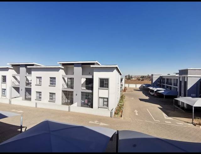 2 BEDROOM APARTMENT FOR SALE IN WITPOORTJIE